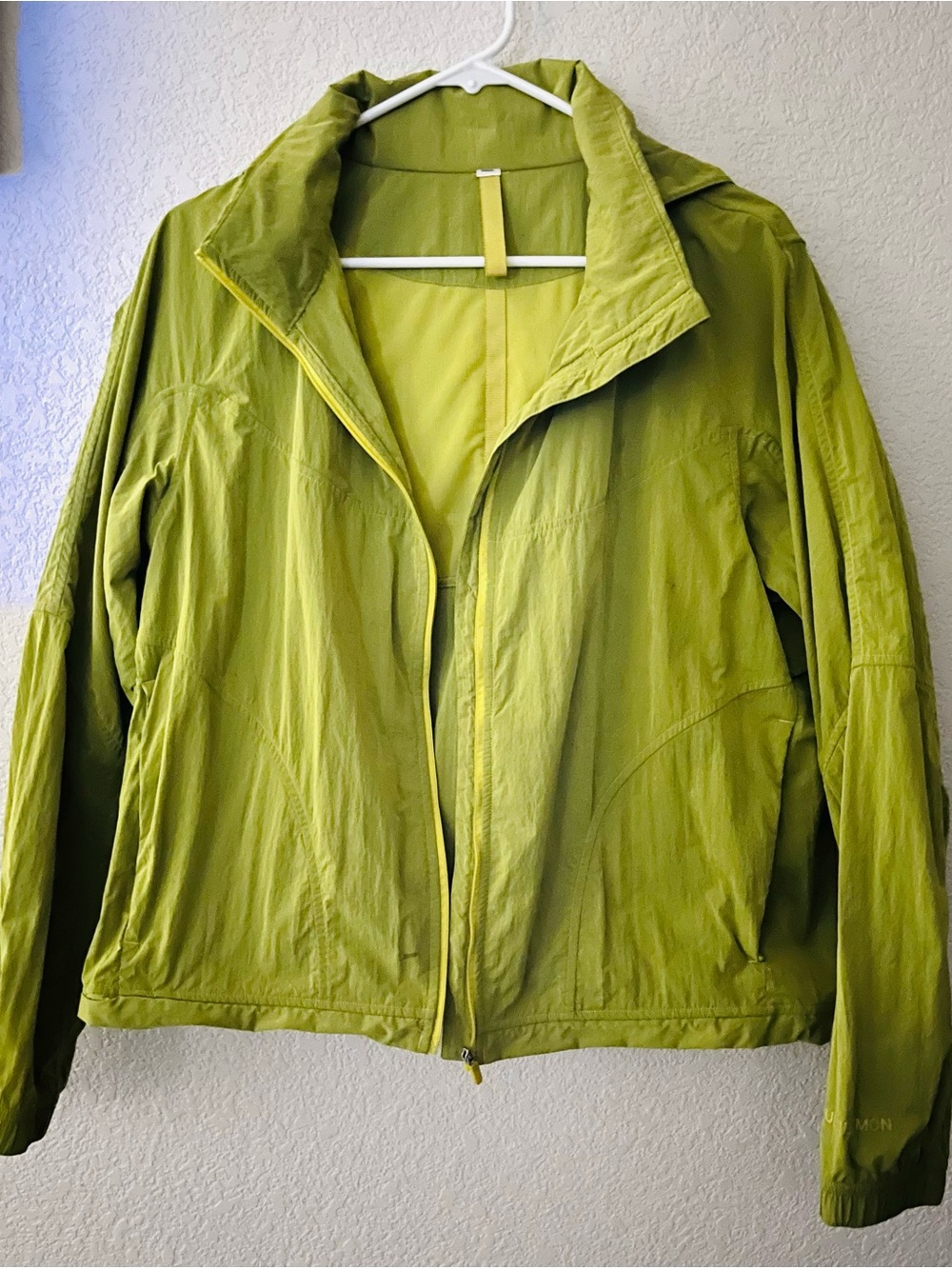 lululemon athletica Always Effortless Jacket Evolve